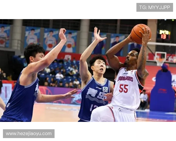 广州龙狮签约前NBA球员德翁特伯顿