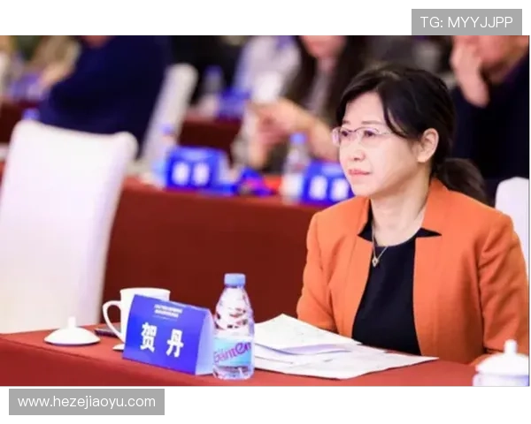 [视频]【代表委员履职故事】贺丹：完善失能老人照护体系 激发银发经济活力.